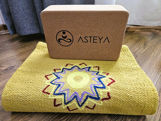 Asteya Set „Grounding & Flow” – Saltea Yoga din Bumbac + Bloc de Plută Naturală